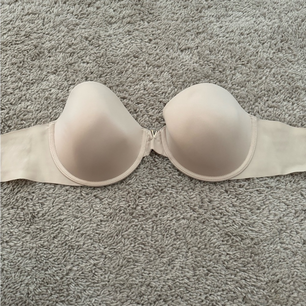 Victoria’s Secret strapless bra 36D